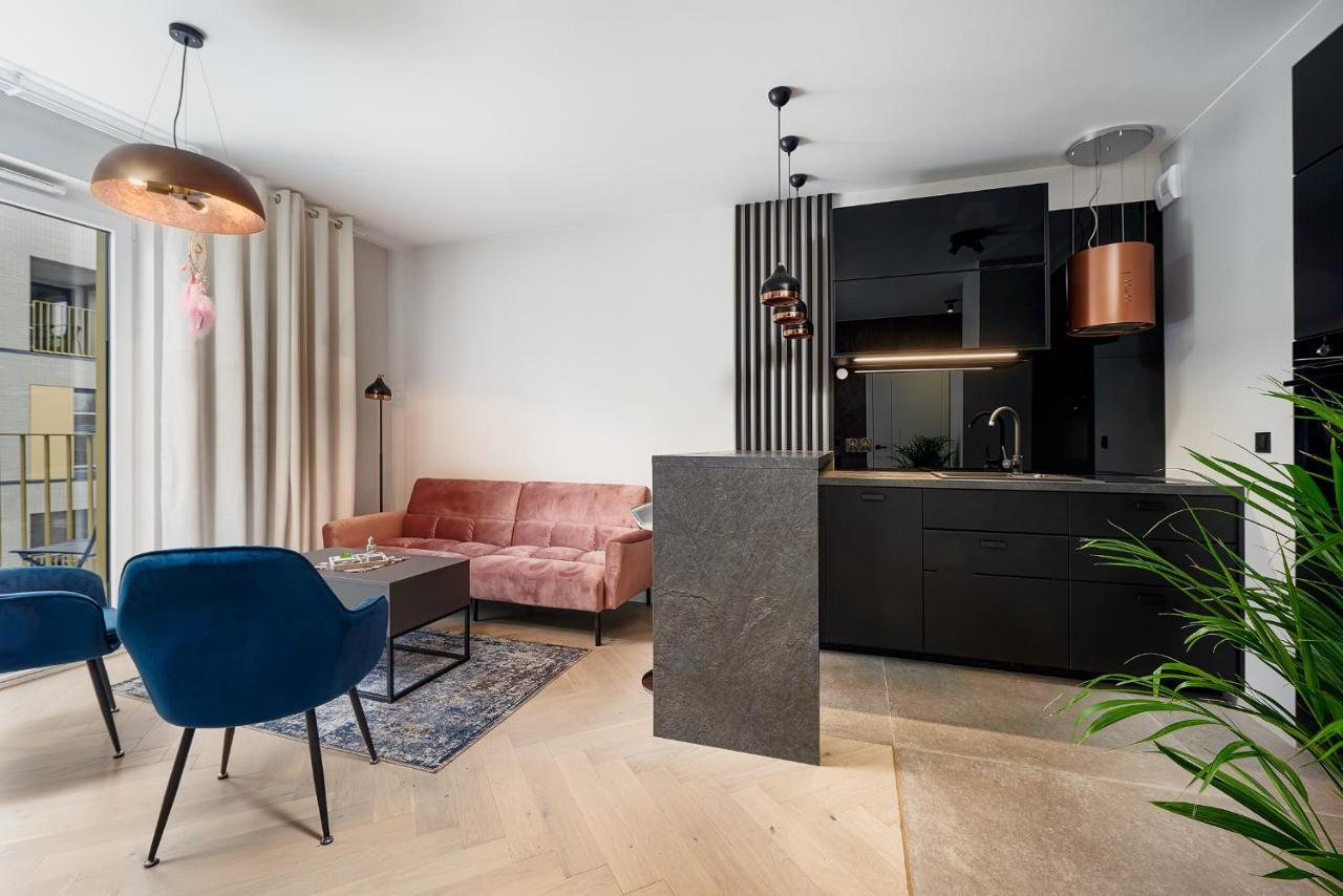 Lumina Luxury Apart Near Reymont Park Apartment วูดช์ ภายนอก รูปภาพ